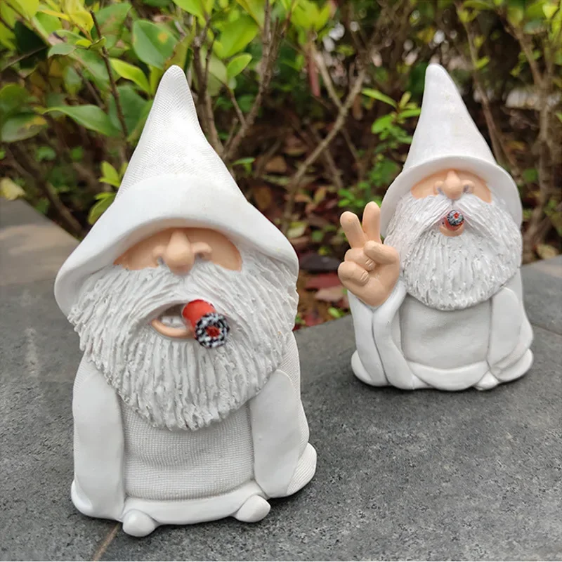 Funny Smoking Dwarf Garden Scu - Home Bargains 리뷰 및 가격